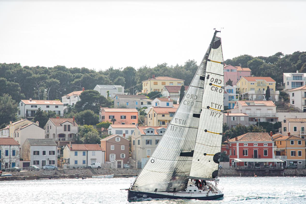 Hrvatski timovi ove su godine briljirali na Full Moon regati!