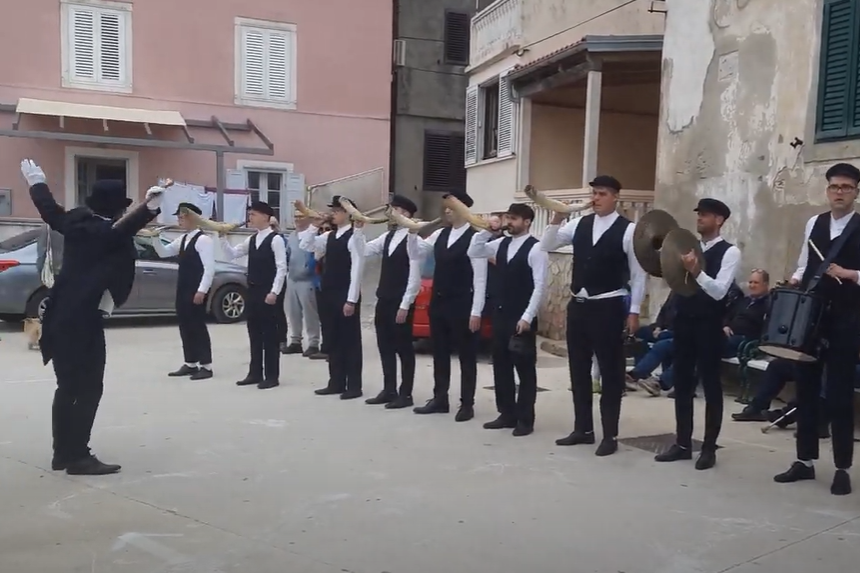 Saljska tovareća mužika obilježava 65. godina postojanja - u suvremenom obliku!