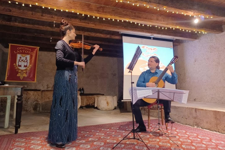 Mali festival povijesti na Lastovu