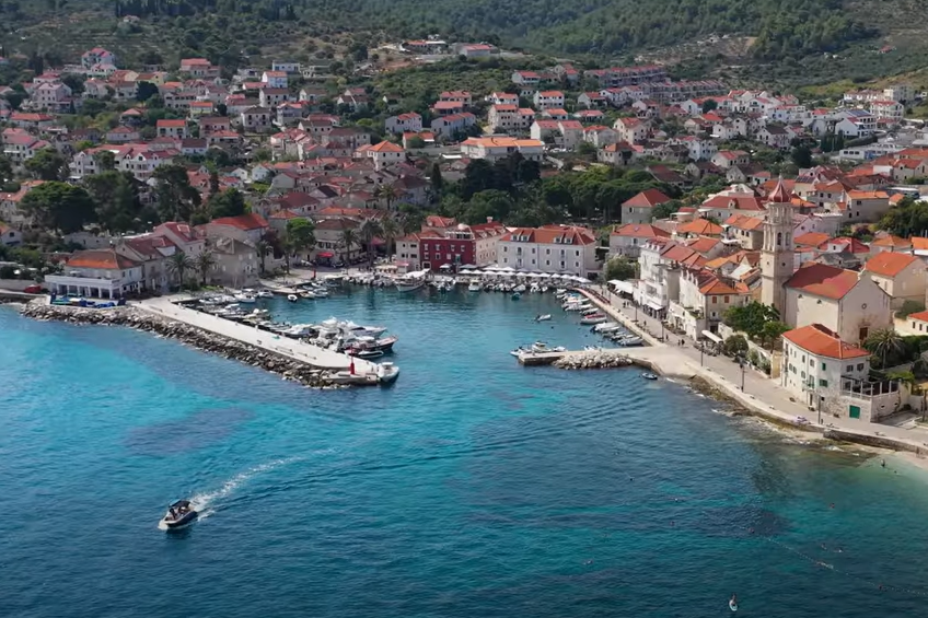 U Sutivanu je oživio provokativni antisuvenir koji podrijetlo vuče iz 17.stoljeća! Pa koga ovo ne bi osvojilo?!