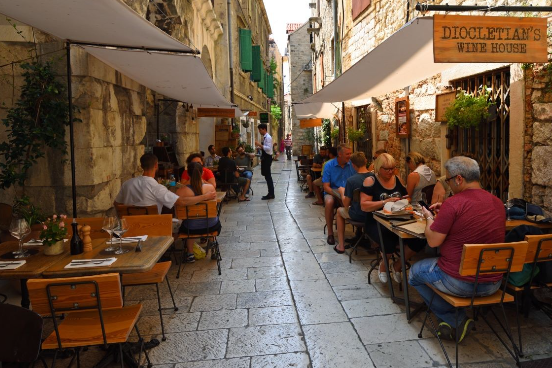 DOK TRAJE SEZONA Splitskim ugostiteljskim objektima produljeno je radno vrijeme