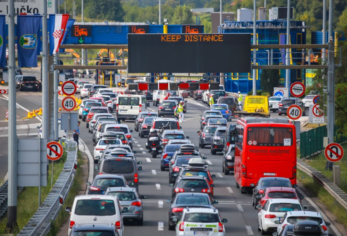 GUŽVE GUŽVE Evo na što Hrvatske autoceste upozorava vozače koji kreću na put!
