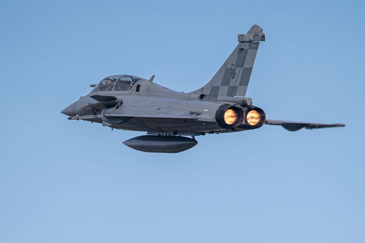 JESTE LI IH ČULI I VIDJELI? Danas zajednički lete hrvatski i francuski Rafalei s nosača “Charles de Gaulle”