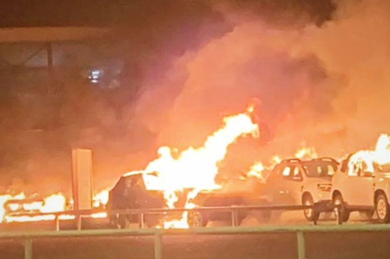 RATNO STANJE Nastavljaju se neredi u francuskoj Novoj Kaledoniji: "Dvoje mrtvih, stotine ozlijeđenih!"