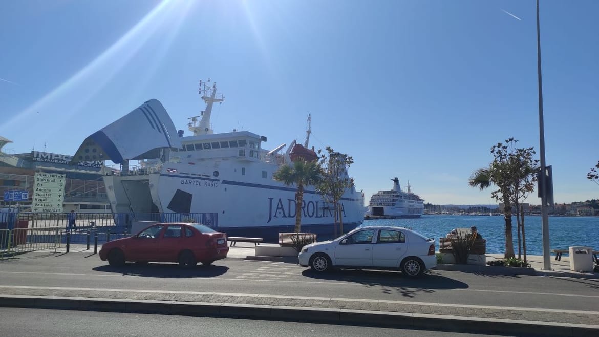 U trajektnim lukama nema većih gužvi - Zračna luka Split očekuje 45 tisuća putnika