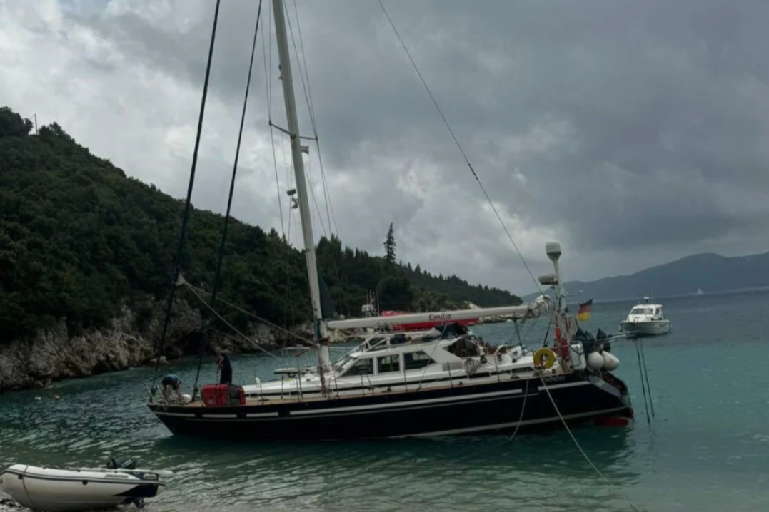 Kod Dubrovnika se nasukala jedrilica - spašavao je vatrogasni brod Orlando!