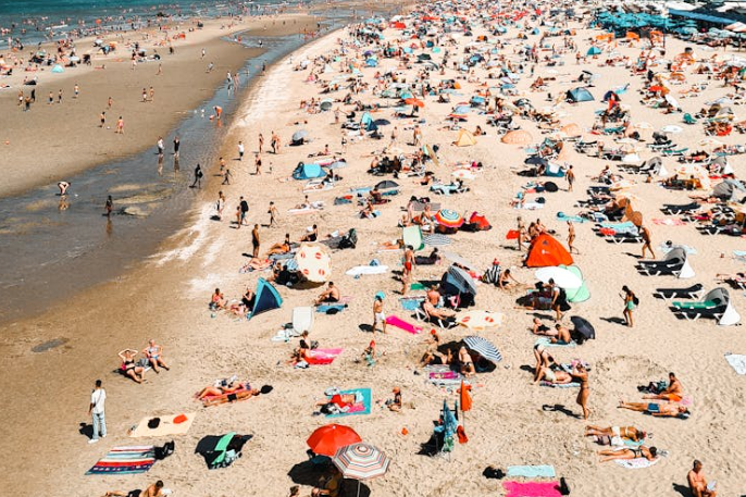 MASOVNI PROVJEDI ZBOG TURIZMA Diljem Europe ljudi se bune na životne uvjete