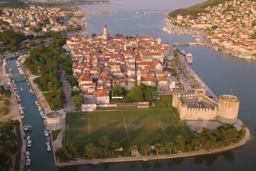 Trogir organizirao javno gledanje sutrašnje utakmice na trgu!
