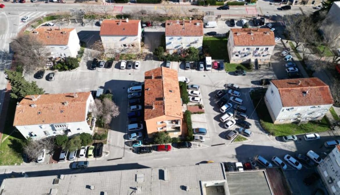 Od početka lipnja jeftinije parkiranje u centru Makarske