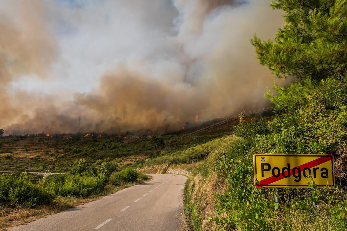Pred noć se razbuktali požari, u Podgori planiraju evakuaciju dijela stanovništva!