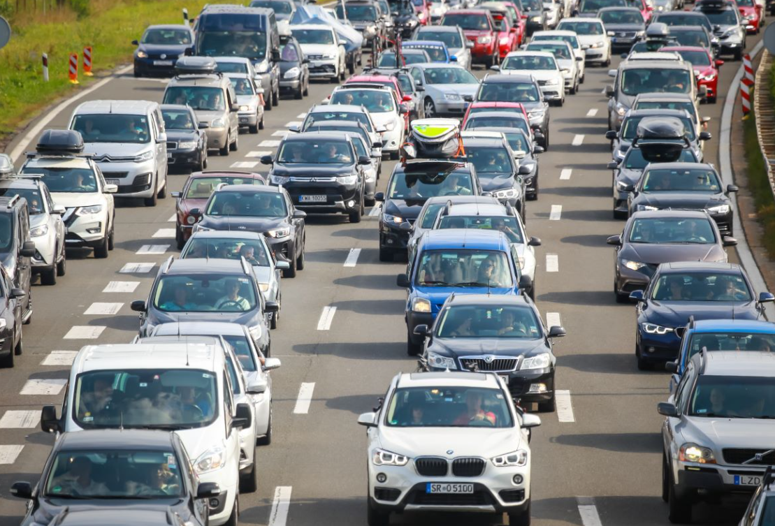 SUBOTNJA "ŠPICA" Velike gužve na cestama prema moru i u trajektnim lukama