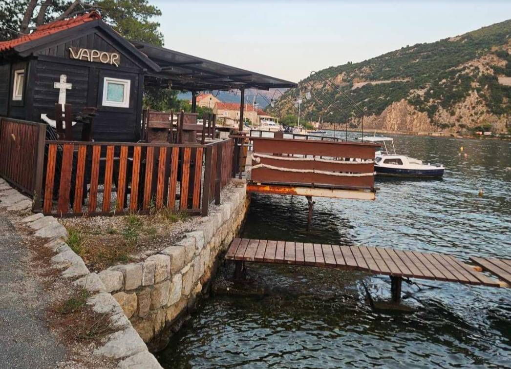 "Divlja liga" iz Dubrovnika traži zatvaranje ugostiteljskog objekta: "Rade bez dozvole!"