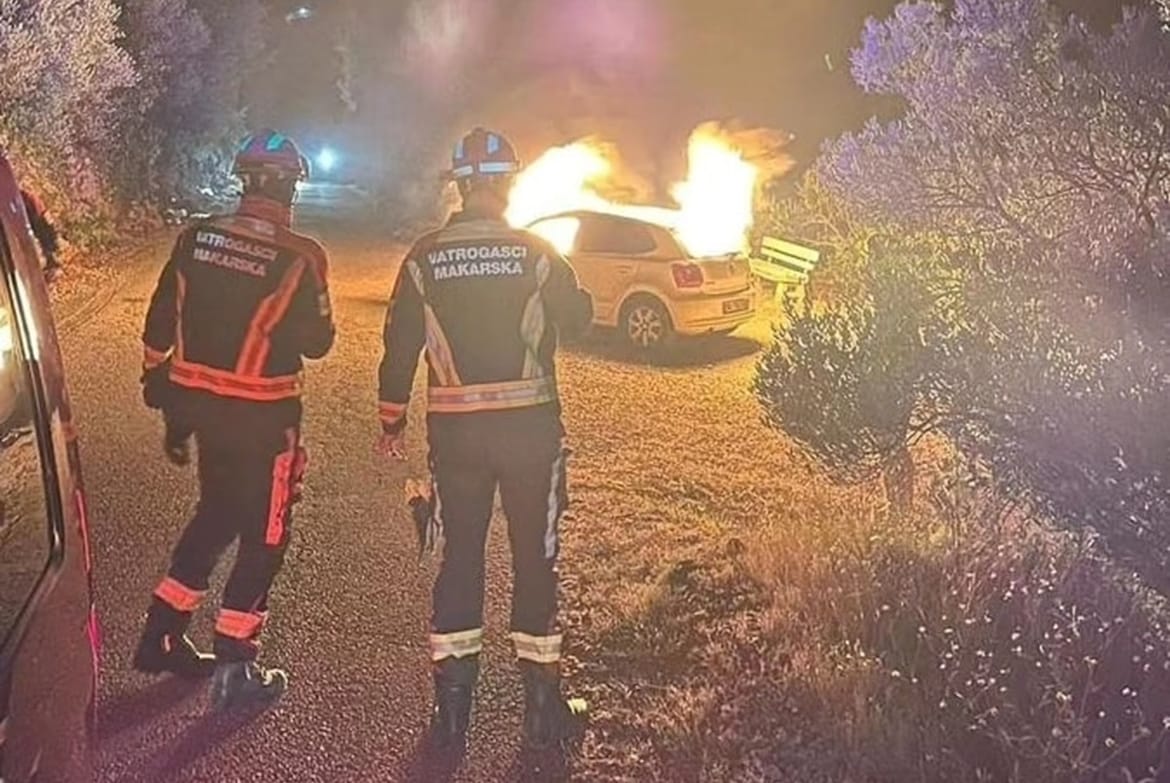 Načelnik Tučepa noćas spašavao živu glavu: "Vatra je zahvatila auto iz kojeg sam odmah iskočio, sve se odvijalo kao u filmu!"