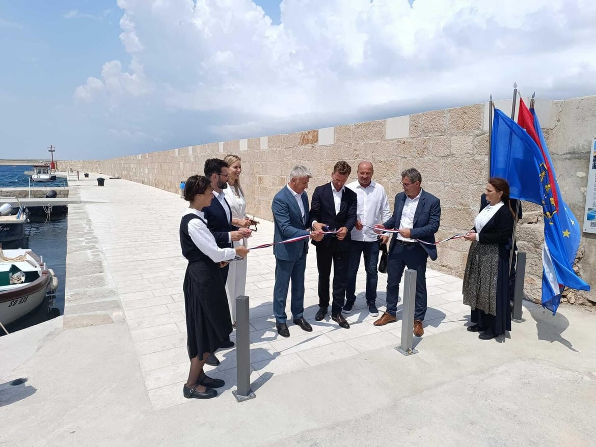 Otvorena obnovljena riva u Ražancu - Radovi će se još proširiti