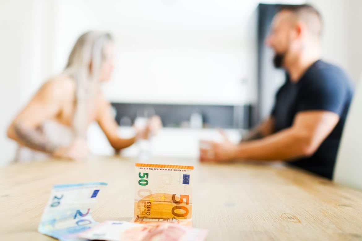 PRIVEDENO TROJE SRBA Prevarili Makaranku - Obećali "riješiti" ljubavne probleme pa joj izmuzli 80 tisuća eura!