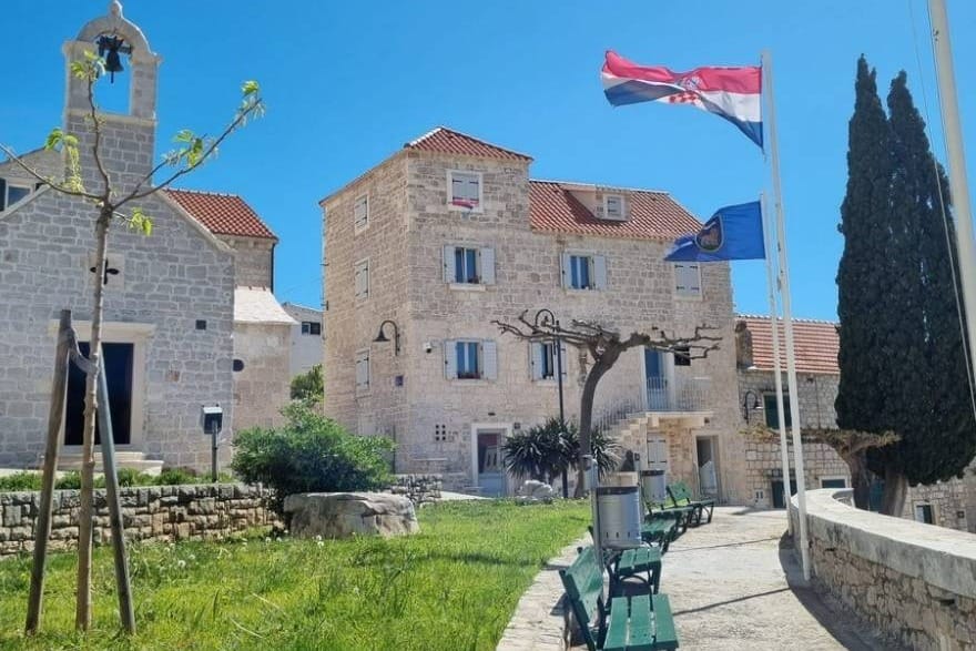 SLAVLJE HRABROSTI Bolska fjera - ovako se Dan pobjede slavi na Braču!