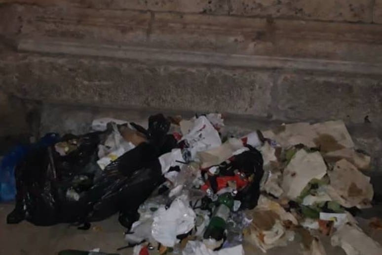 UHVAĆENI NA DJELU Pulski ugostitelji bacali smeće gdje nije trebalo!