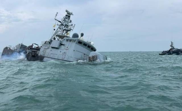 Malezijski patrolni brod potonuo nakon što je udario u "nešto" pod površinom!