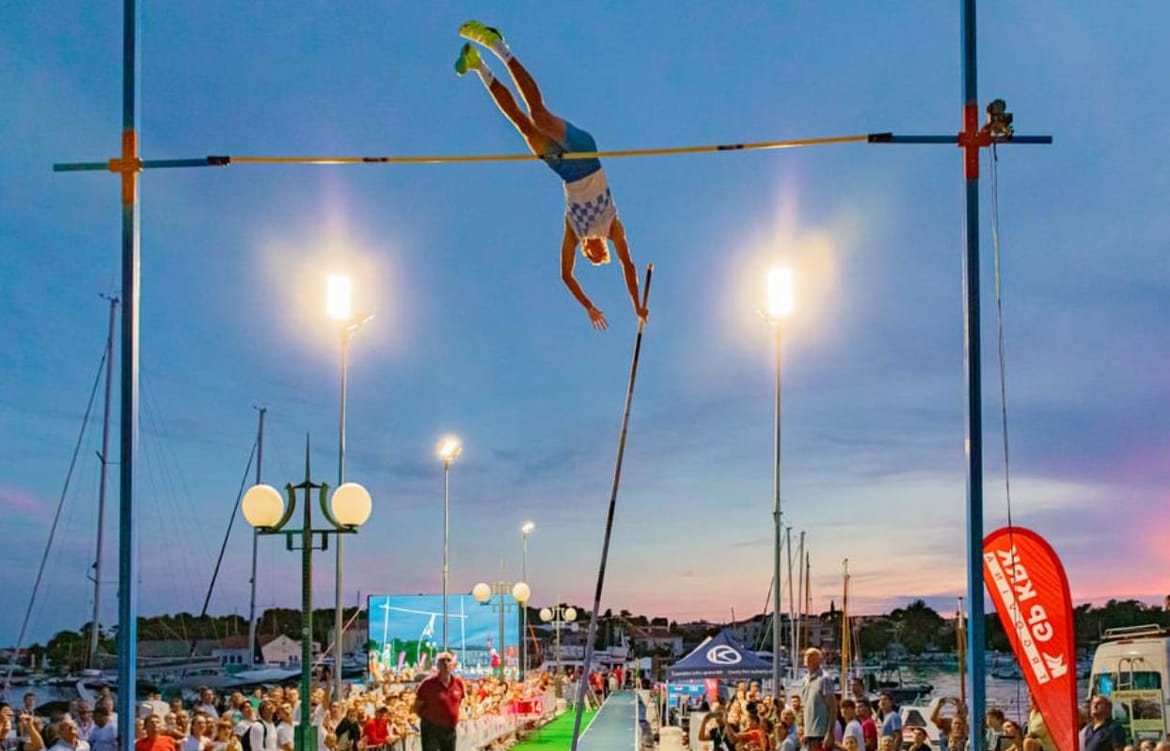 Jump2Krk - skok s motkom na krčkoj rivi 3. put zaredom!