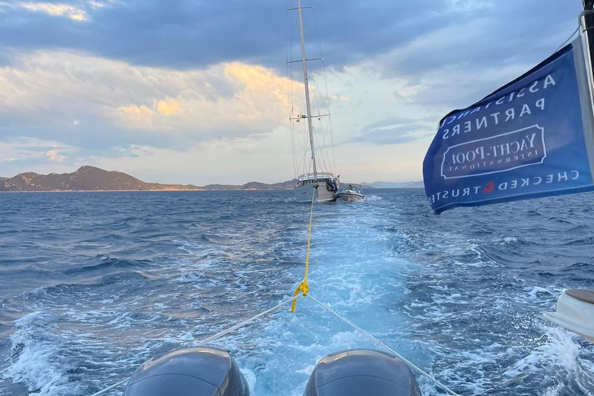 Troje Nizozemaca se nasukalo na Koločepu