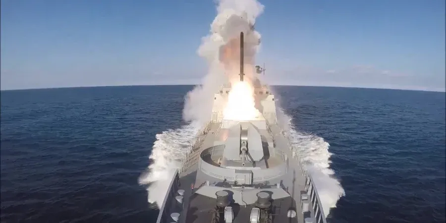 ŠTO SAD SMJERAJU? Rusi u Crnom moru rasporedili 16 ratnih brodova s 48 krstarećih projektila