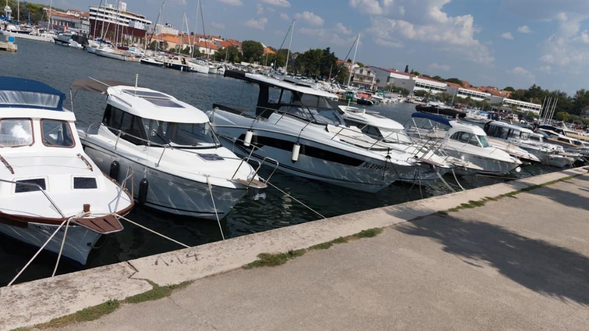 Zadarska lučka uprava uređuje luku u Biogradu, ali unatoč potrebama, neće povećati broj vezova
