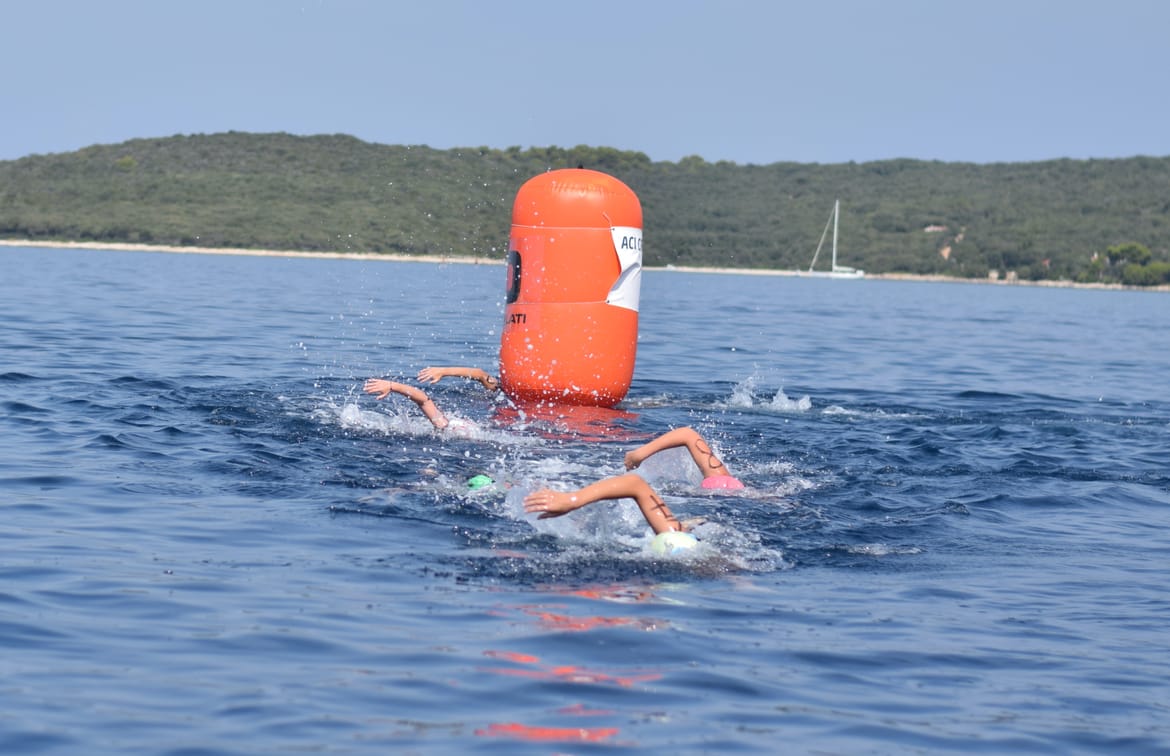 PLIVAČKA OBITELJ Ovo su pobjednici plivačkog maratona na Silbi