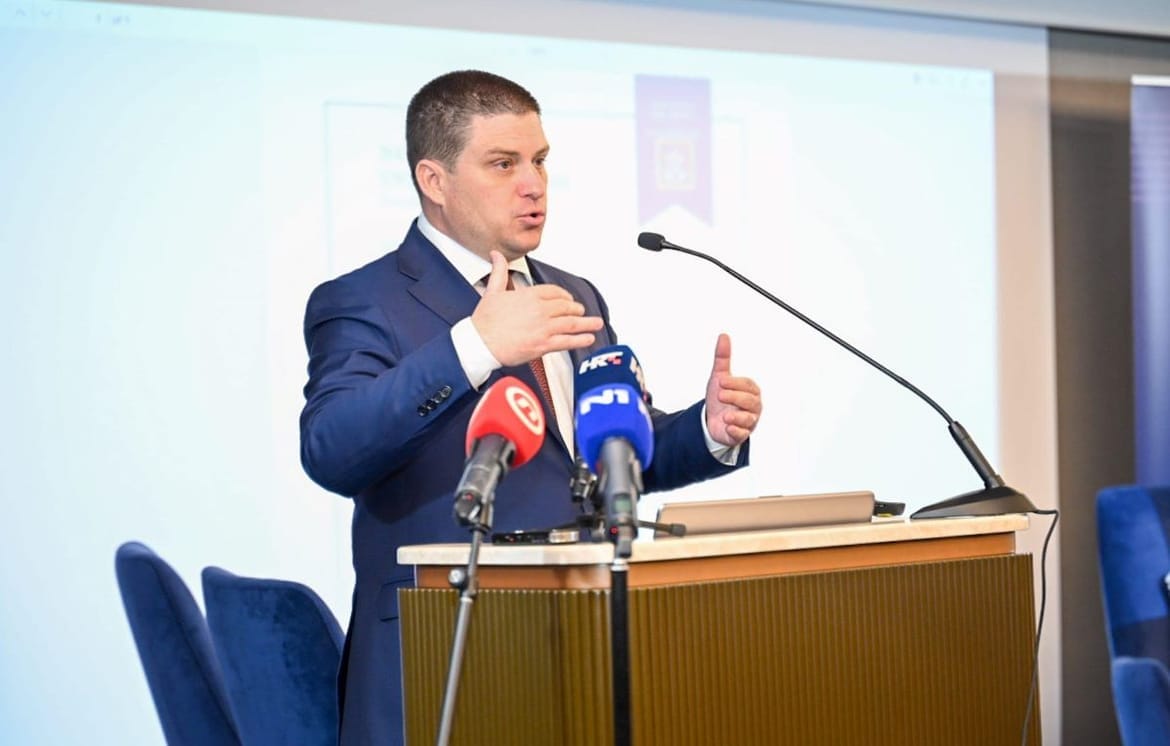 Butković na sjednici Saborskog odbora za pomorstvo: "Žao mi je što nisam odmah nakon tragedije otišao na Mali Lošinj, da mogu vratiti vrijeme sigurno bih to učinio!"