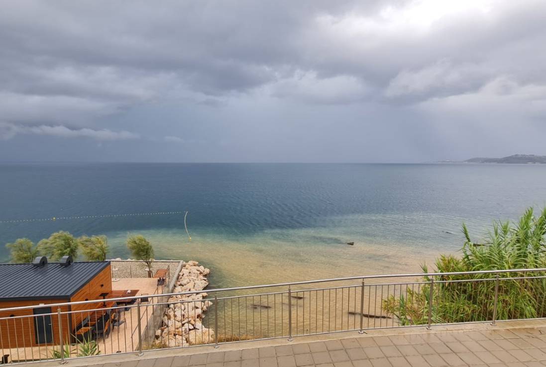 EKOCID U UMAGU Prilikom svake kiše hrpetine zemlje završavaju u moru i polako ubijaju morske organizme!