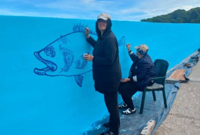 U Batalaži na Ugljanu trenutno se oslikava morski mural!