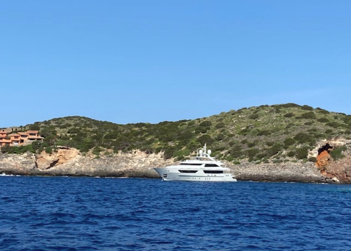 Talijani rigorozno kažnjavaju brodove koji se sidre bliže od sto metara od obale