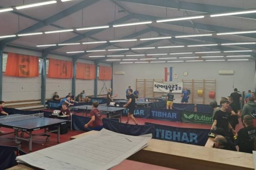 Stolnoteniski turnir u Zadru u znaku sportaša iz Kaštela i Paga