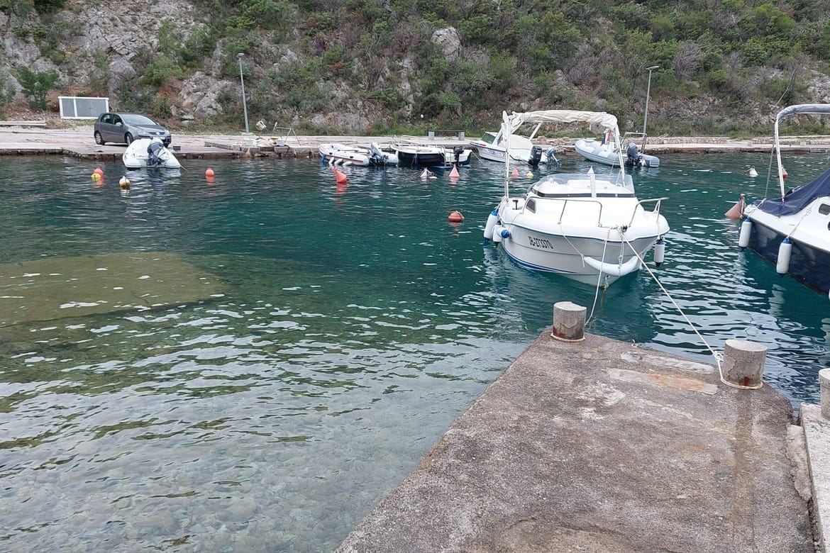 Majstor u Stinici vezao brod točno ispred istezališta - tko je ovdje "lud"?