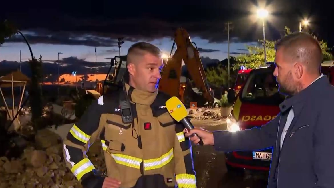 Zapovjednik vatrogasaca u Podgori: "Šteta je velika, uništeni su domovi, apartmani, pogledajte i rivu - Pitajte Hrvatske vode zašto je tako!"