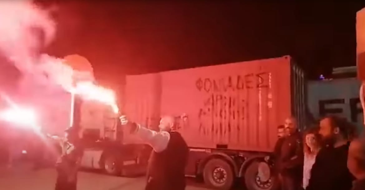 VIDEO Deseci lučkih radnika blokiralo kontejner s oružjem za Izrael!