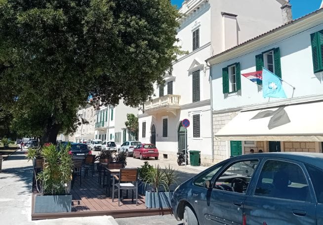 Zagrebački holding prodaje zgradu u kojoj je smještena Općina Sveti Filip i Jakov