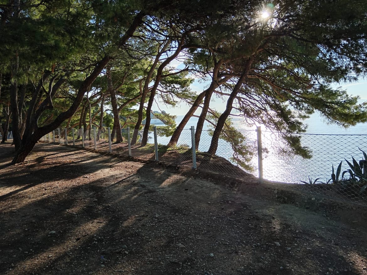 Postavljena zaštitna ograda na Marjanu
