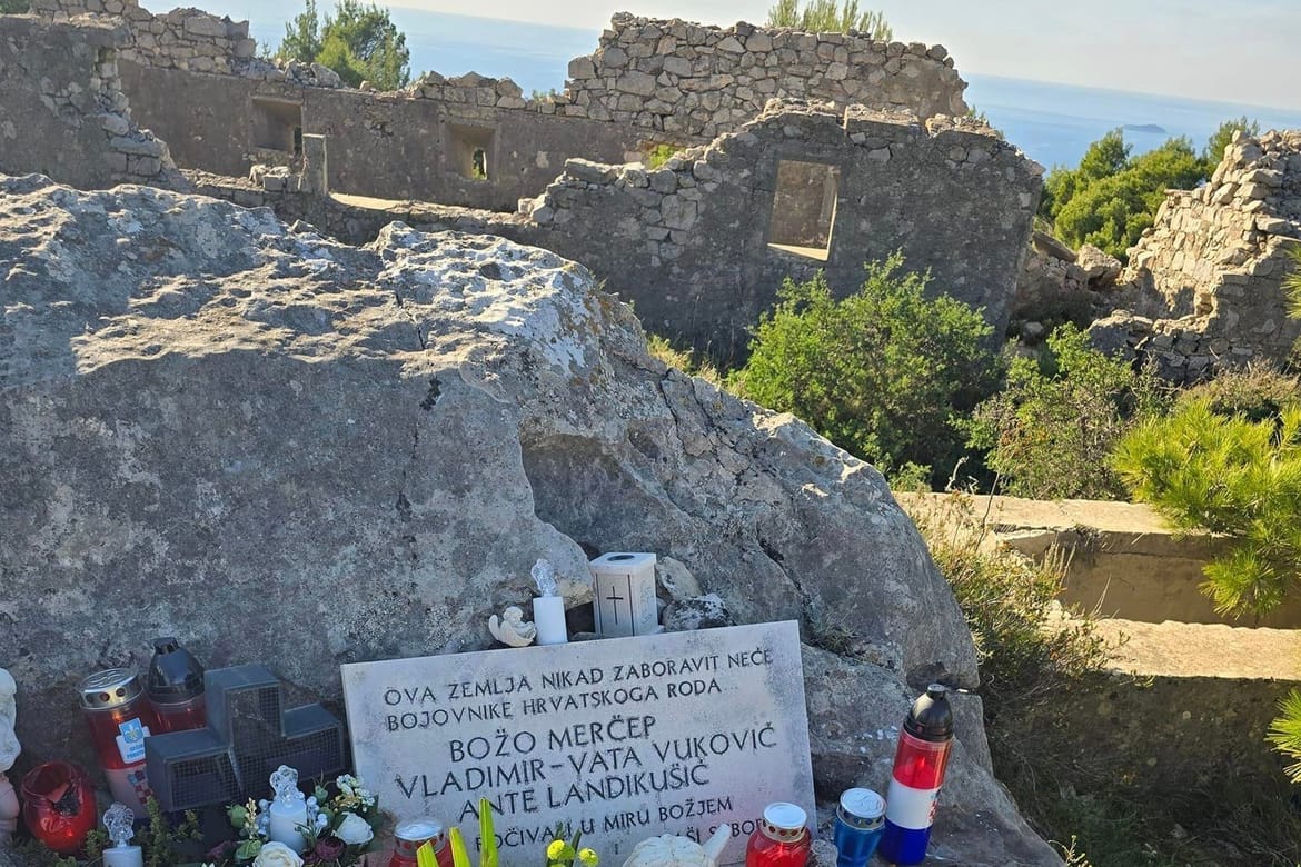U Podstrani obilježena 33. obljetnica pogibije hrvatskog branitelja Vladimira Vukovića Vate