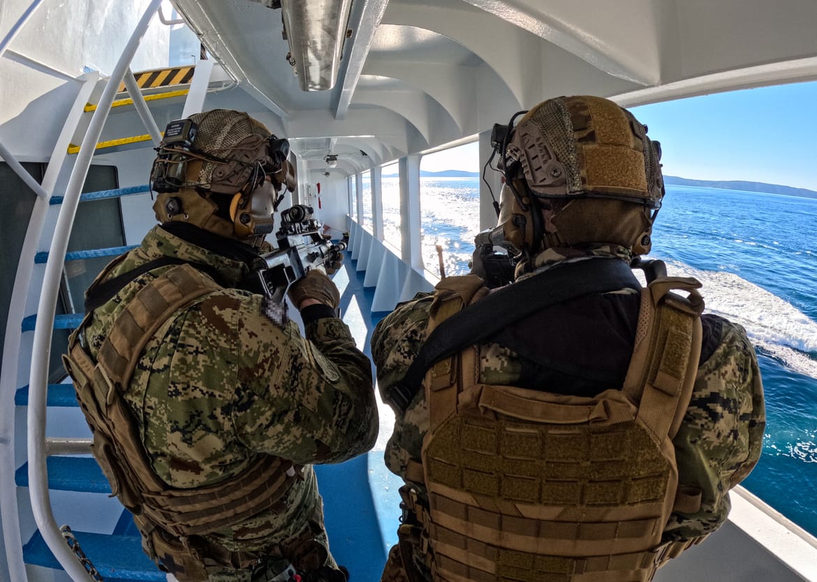 VIDEO Filmske scene na Jadrolinijinom trajektu - vojska i policija u akciji uvježbavanja!