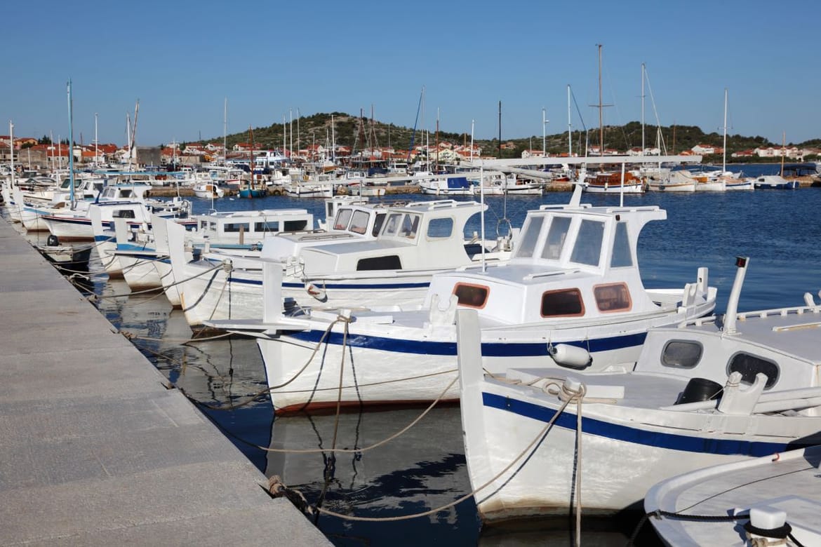 Uglavnom sunčano uz mjestimične jake udare bure pod Velebitom