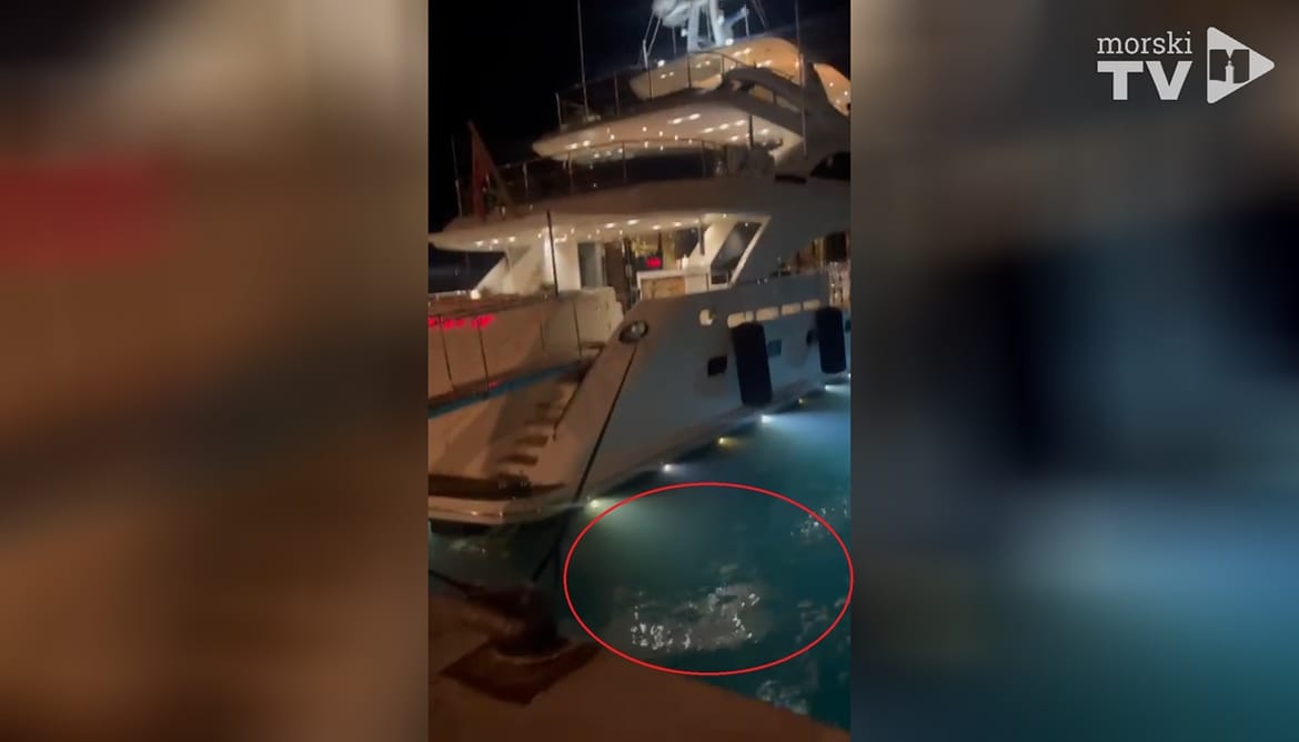 Jahta ispred makarske rive ispustila crni tank s fekalijama?