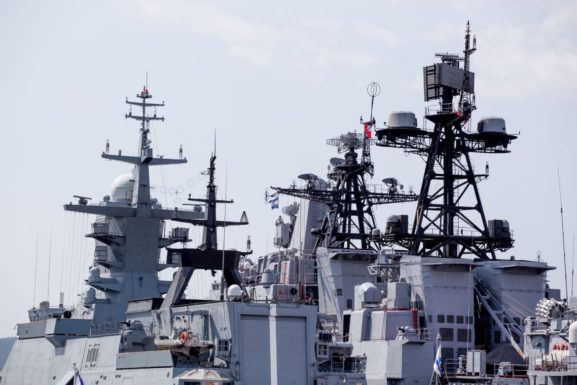 Ruska fregata s hipersoničnim projektilima uplovila u Atlantik, izvela je vježbe u La Mancheu!