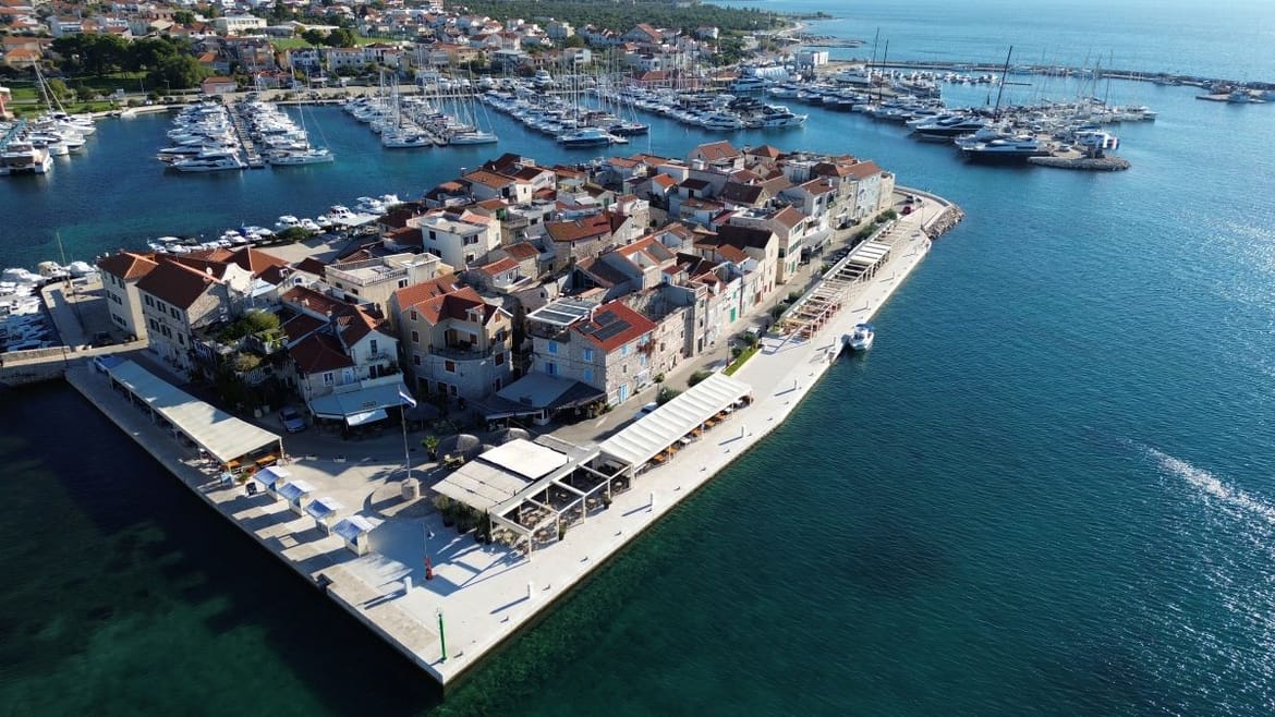 U Tribunju potpuno rekonstruirana Donja riva - Evo kako izgleda nakon obnove!