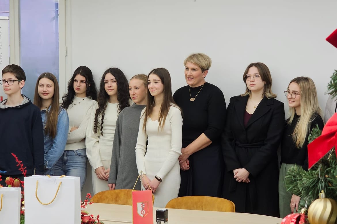 Supetar podijelio 32 stipendije za deficitarna zanimanja