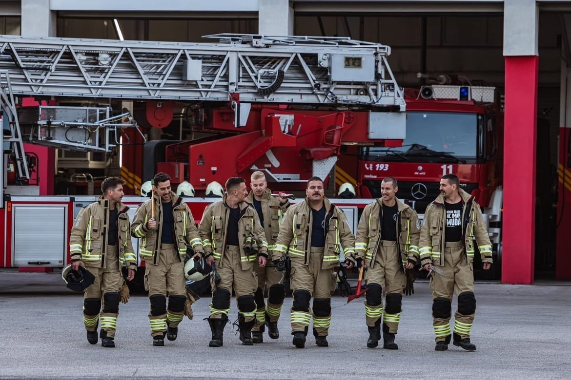 Pet minuta iz ponoći splitski vatrogasci intervenirali na Peristilu: "Oprezno sa svijećama!"