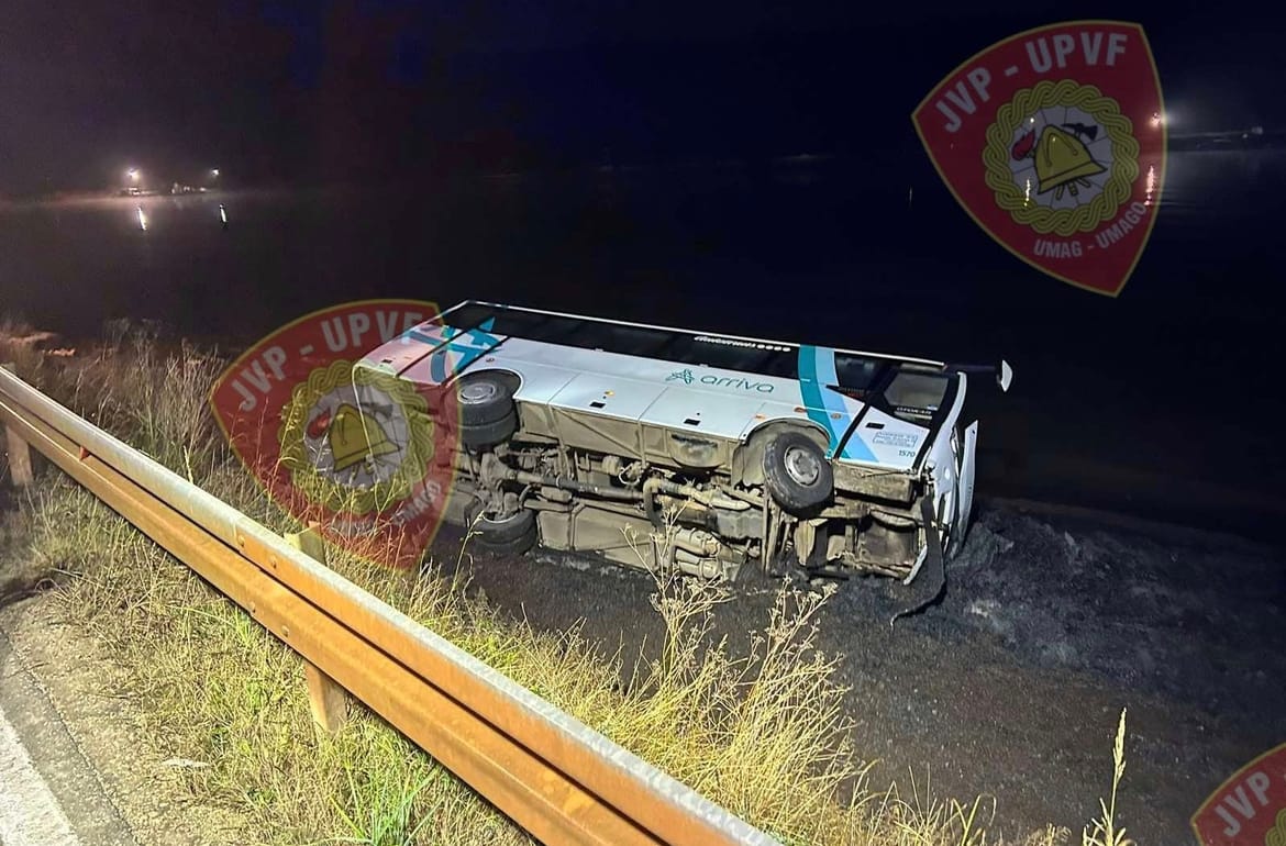 Pijani vozač kod Poreča udario u autobus koji je završio u moru!