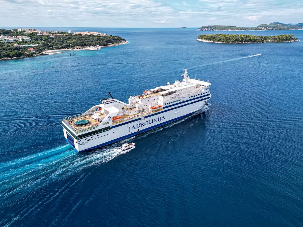 Jadrolinija će u 2025. godini ponovno povezivati crnogorsku luku Bar s talijanskim Barijem