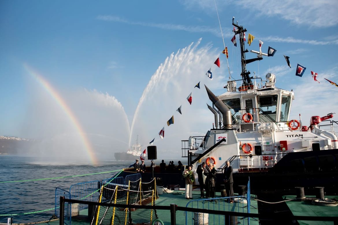 Krštenjem Titana i ugovorom s riječkim Pomorskim fakultetom, Jadranski pomorski servis obilježio 35 godina rada