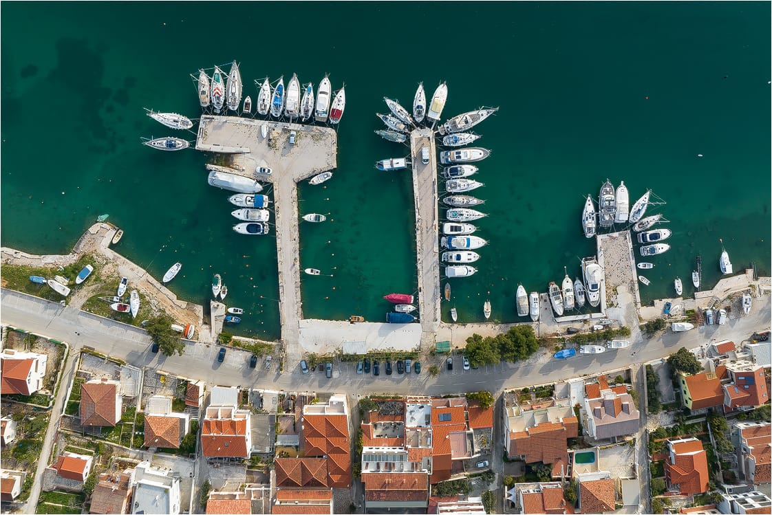 Ministarstvo mora: "Dva puta smo zabranili upotrebu i korištenje ilegalnih marina u Tisnom i oba puta se žale i ignoriraju - Sve smo prijavili DORH-u!"