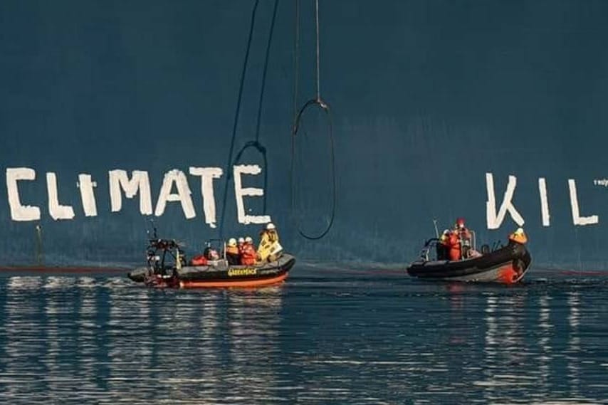 Greenpeace aktivisti prošle su se godine popeli na naftnu platformu. Shell ih je tužio za ogroman iznos, a evo kako je sve završilo!